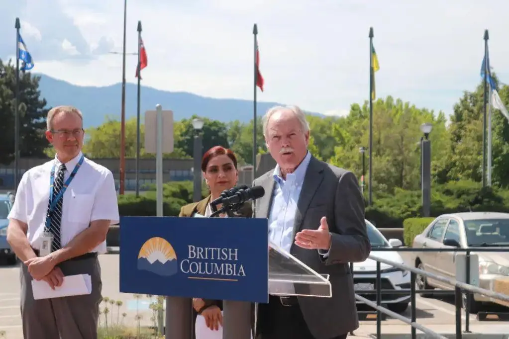 VIDEO: Mayoral candidate Victor Cumming responds to issues affecting Vernon