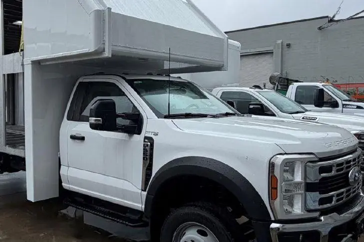 New Vernon Search and Rescue command truck taking shape